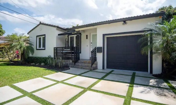Coral Way House | Urban Escape Haven