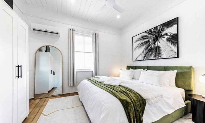 West Ipswich House | Urban Getaway Ipswich W Cottage
