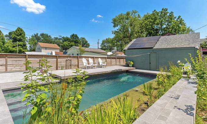 Jeffersonville House | Urban Lakeside 3BR Retreat w/Private Pool