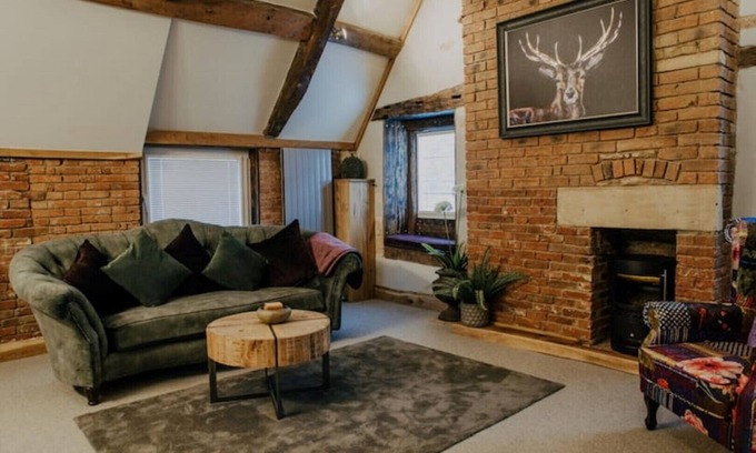 Melksham Apartment | Urban Lofts, Melksham - Butler
