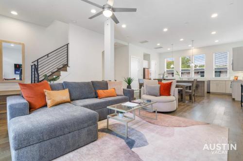 Hancock House | Urban Oasis 1 Mile from UT plus Garage and Rooftop