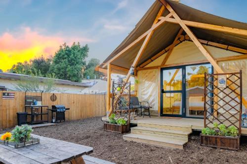Bonita Other | Urban Oasis Luxe Glamping with King Bed & BBQ