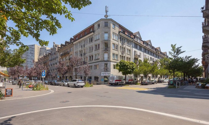 Sihlfeld Apartment | Urban Oasis with Queen Bed and City View (BE-12)