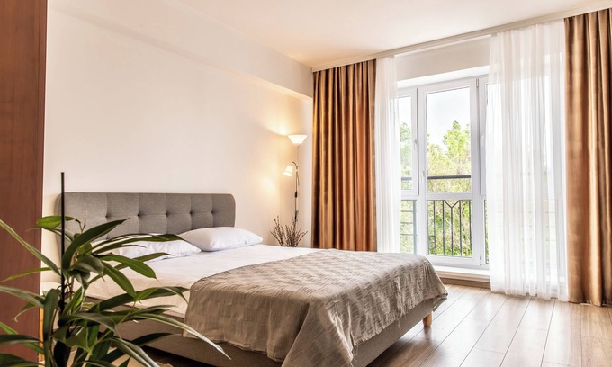 Chisinau Apartment | Urban Plant Haven