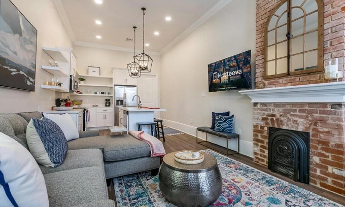 Faubourg Lafayette House | Urban Retreat Near French Quarter