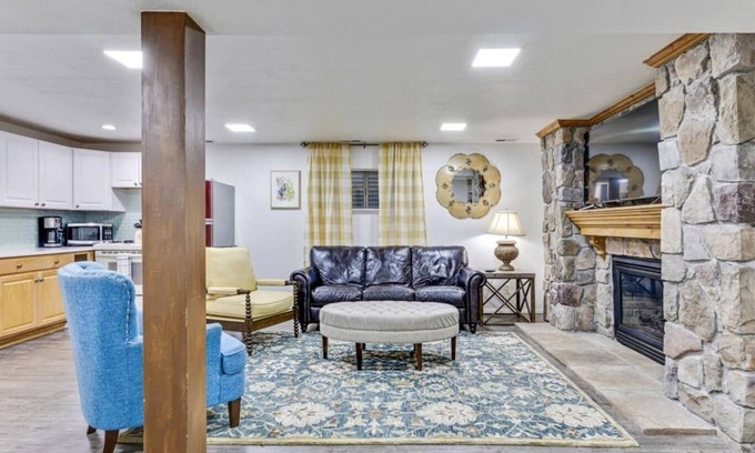 Orem House | Urban Retreat with Modern Comforts & Pets Welcome!