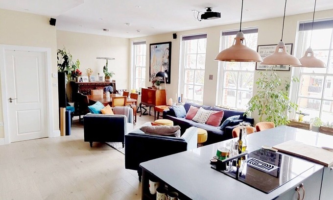 Stepney Green Apartment | Urban Sanctuary in Stepney Green