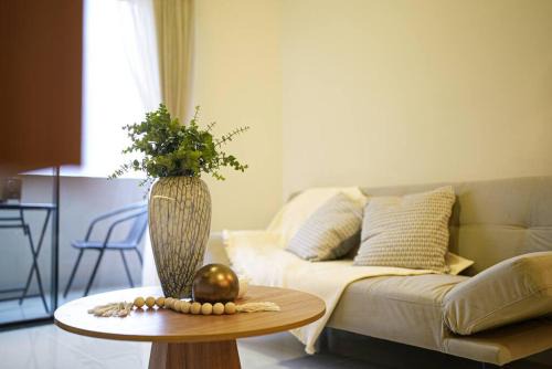 Barrio Centro Apartment | Urban Suite with Style and Views