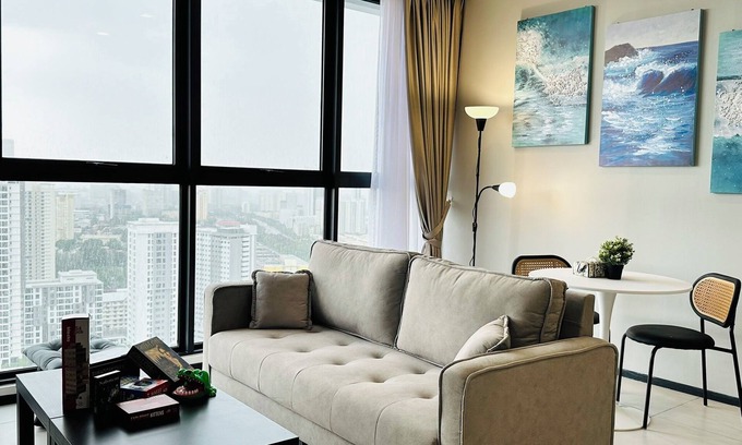 George Town Apartment | Urban Suites Cozy Home with Netflix & Boardgames