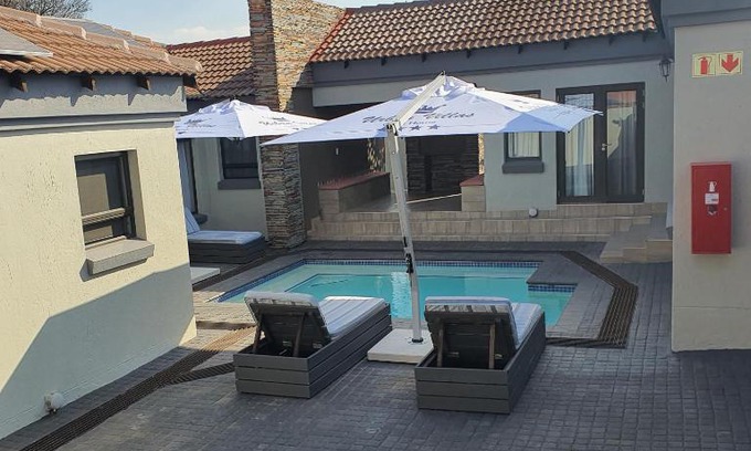 Silverton House | Urban Villas Guest House