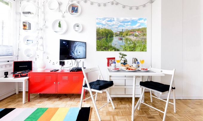 Bezigrad District Apartment | ★★★Urban Zen Haven | Free parking+Bikes+Coffee★★★