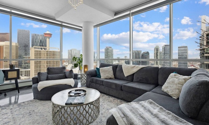 Beltline Apartment | Urbanest - Spectacular Views & Amenities Downtown