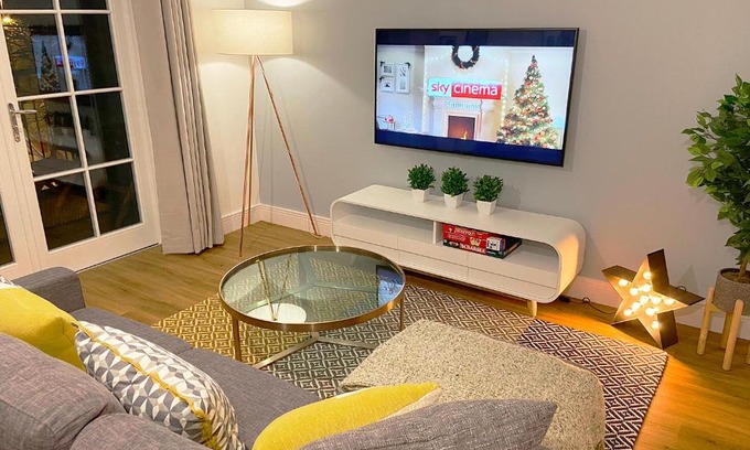 Yeovil Apartment | Urbanside Penthouse