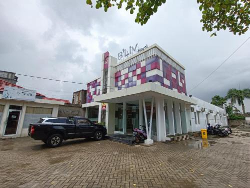 Kendari Hotel | Urbanview Hotel B Liv Kendari by RedDoorz