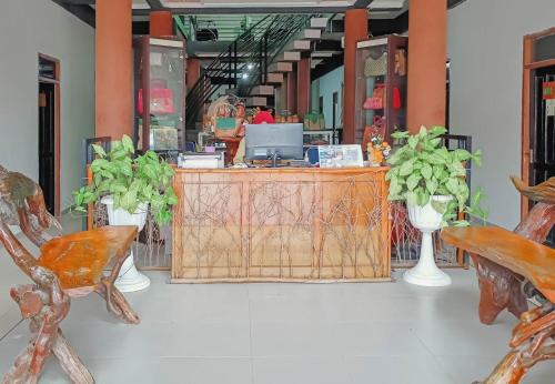 Sintang Hotel | Urbanview Hotel Bagoes Sintang by RedDoorz