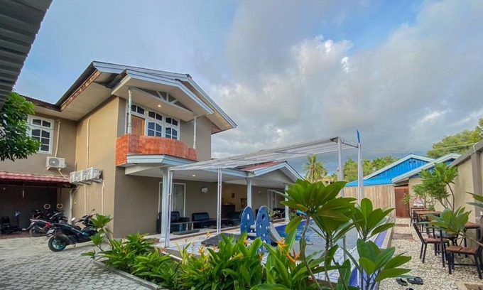Waena Hotel | Urbanview Hotel ME Jayapura