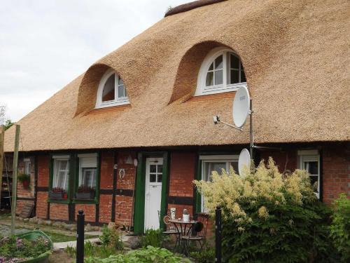 Demmin Apartment | Urlaub unterm Reetdach