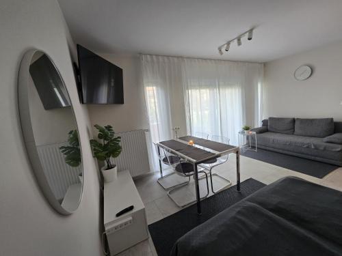 Rewal Apartment | Uroczy apartament blisko plaży i latarni Niechorze