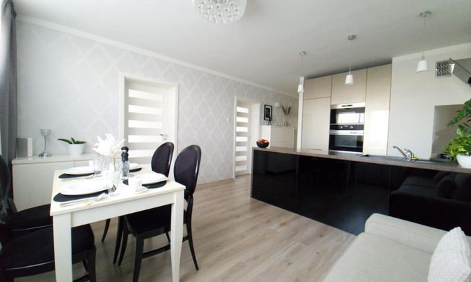 Wola Duchacka Apartment | Uroczy, jasny apartament oraz bezpłatny parking!