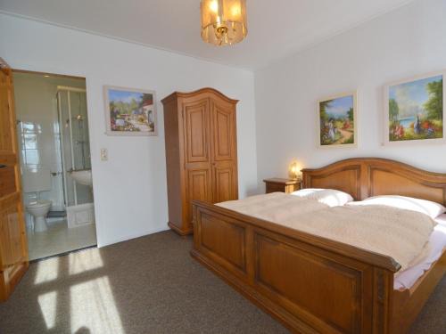 Uerzig House | Urzig Heritage Riverside Stay, cleaning included