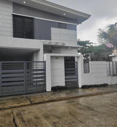 Mandurriao House | US 1975 monthly for furnished HOUSE and brand new CAR in Exclusive Neighborhood