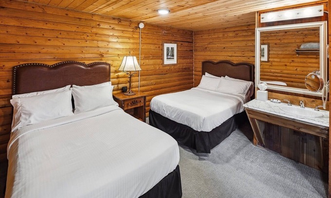 Denali Cabin | Standard Double Caribou Cabin