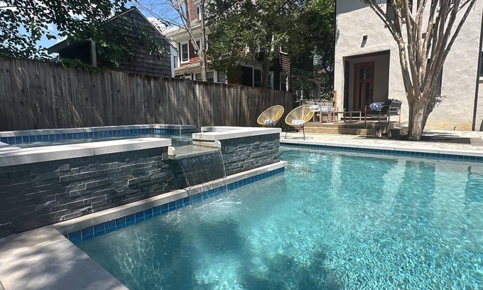 Murray Hill House | USNA Getaway: Heated Pool, Hot Tub, Indoor Grill!