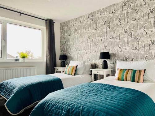 Hipperholme House | uSnooz - Cosy house, 2 bed, parking