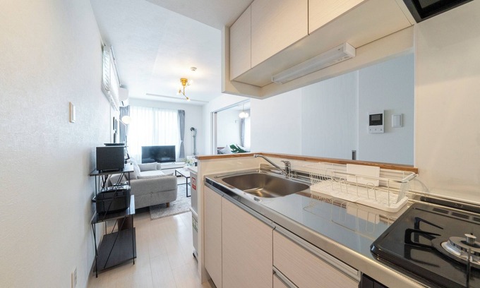 Higashi Apartment | UTOPIA 101