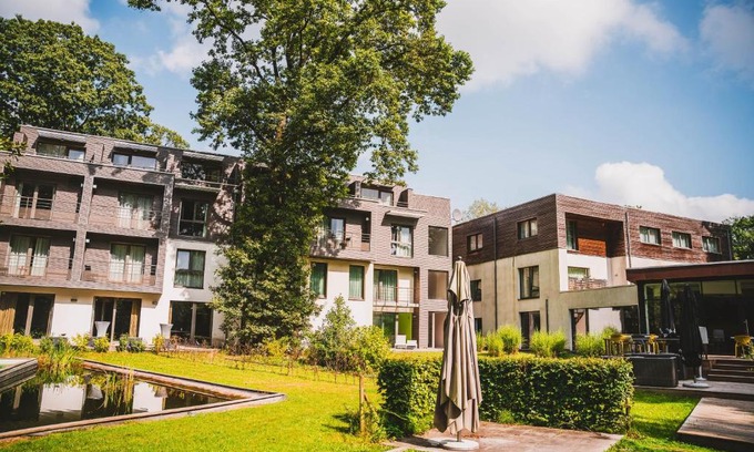 Jurbise Hotel | Utopia Hotel - Art & Nature Hotel