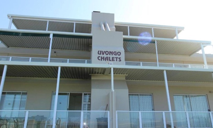 Manaba Beach Ski Chalet | Uvongo Chalet 11 Room 201