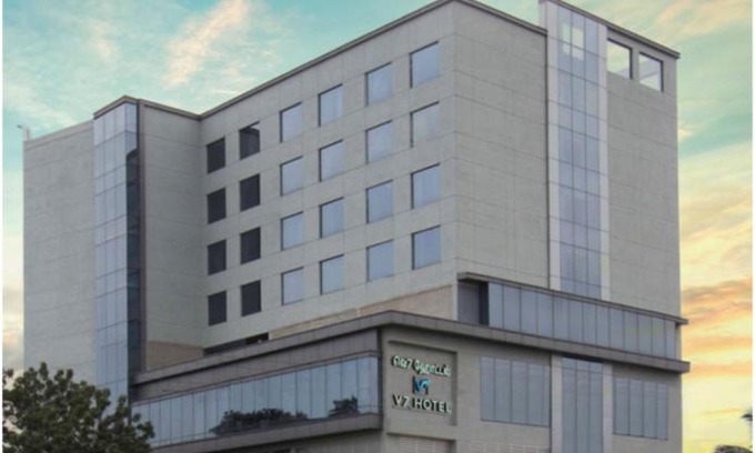 Iyyappanthangal Hotel | V 7 HOTEL