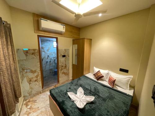 Kalamassery Hotel | V Stays CUSAT