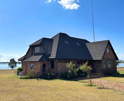 Metsimaholo House | Vaal Dam Getaway