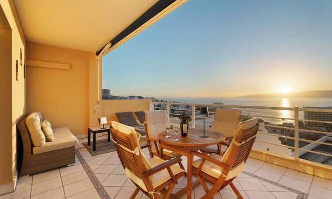 Los Gigantes Apartment | Vacation Home "Great Sunset Views Los Gigantes" with Shared Pool & Wi-Fi
