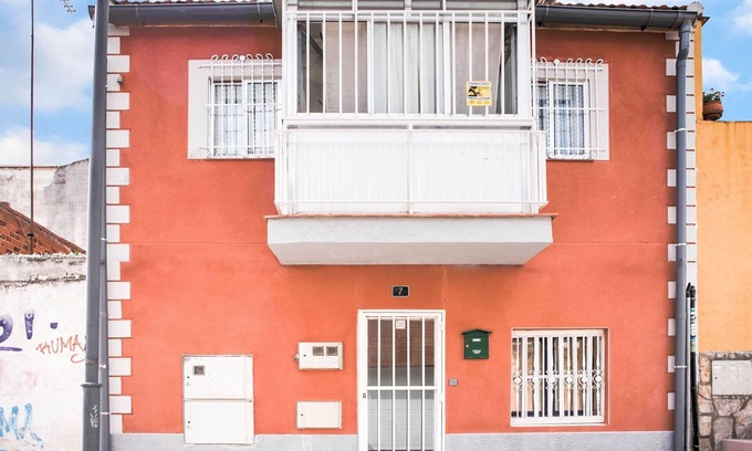 San Sebastian de los Reyes House | Vacation Home Madrid near Navacerrada Ski