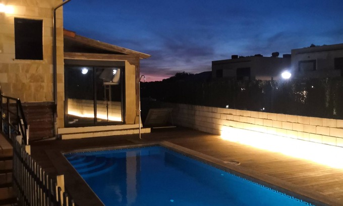 Argonos Ski Chalet | Vacaciones Perfectas en Chalet con Piscina Privada