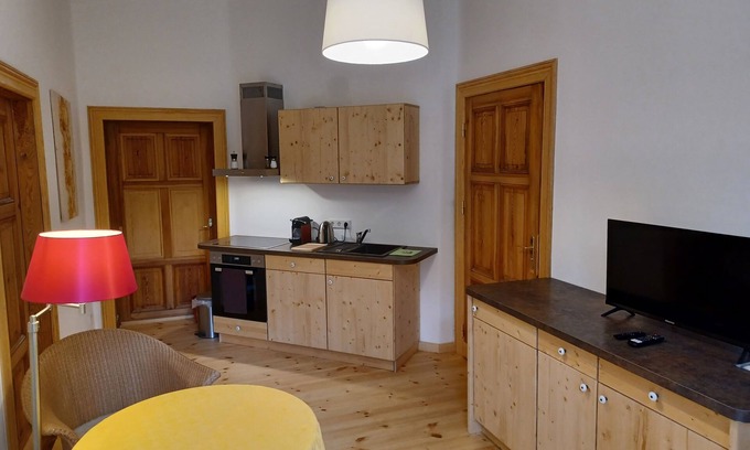 Kloster Lehnin Apartment | Vacation apartment "Biene" in the listed Krahne art estate