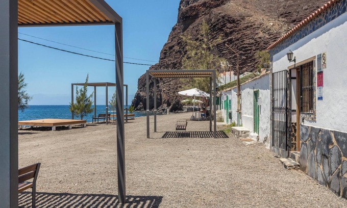 La Aldea de San Nicolas House | Vacation Home 'Casa Costera Playa de Tasarte' with Sea View, Terrace & Wi-Fi