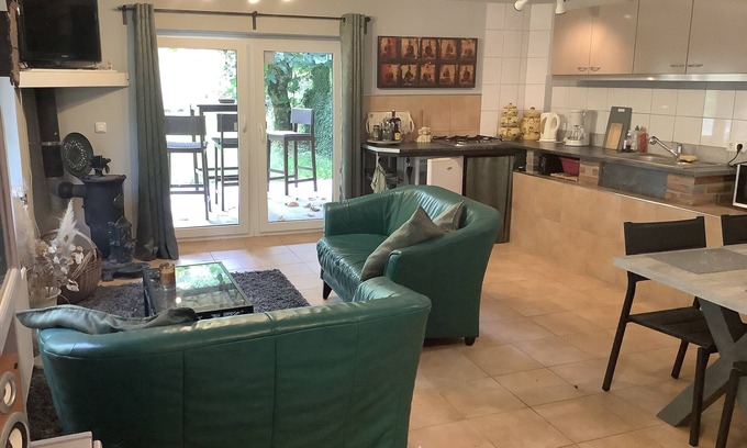 Sainte-Croix-de-Mareuil House | Vacation home "Gare de Mareuil" in southwest France