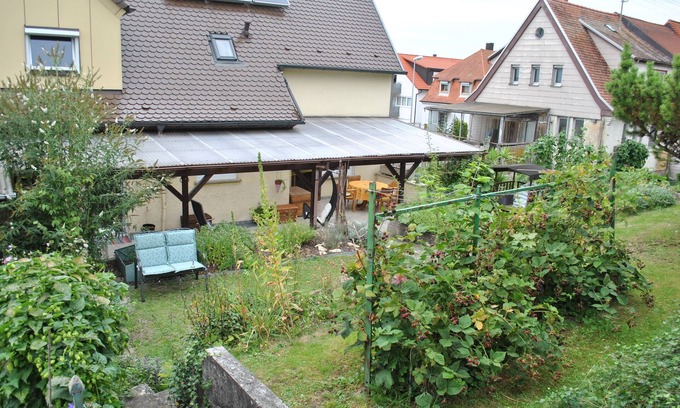 Giengen an der Brenz Apartment | Vacation apartment with mod. Bathroom, fitted kitchen and a covered terrace.