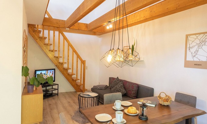 Wremen Apartment | Vacation apartment "Buhne 32" Lilli Marleen 3-32, peaceful and with a sunny balcony.