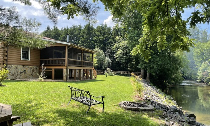 Marble Cabin | Vacation along the Valley River