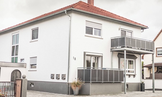 Hahnlein Apartment | Vacation apartment II Waldstraße - ideal for up to 4 people
