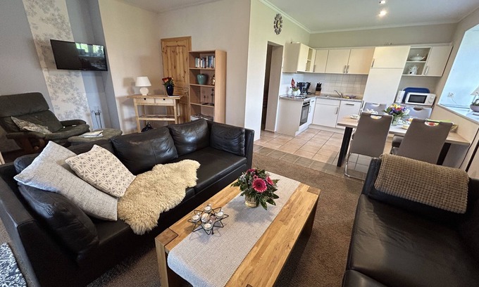 Hilgenriedersiel Apartment | Vacation apartment Seeschwalbe directly on the North Sea dike. Idyllic, quiet, natural beach