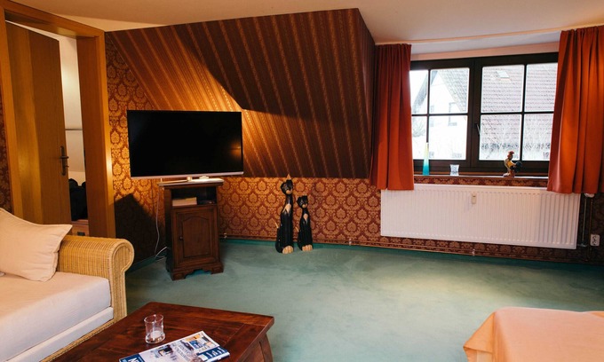 Patzig Apartment | Vacation apartment under a thatched roof in Woorke - Holiday home and apartment under a thatched roof in Woorke