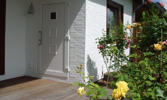 Halstenbek Apartment | Vacation apartment close to the city - peaceful and light
