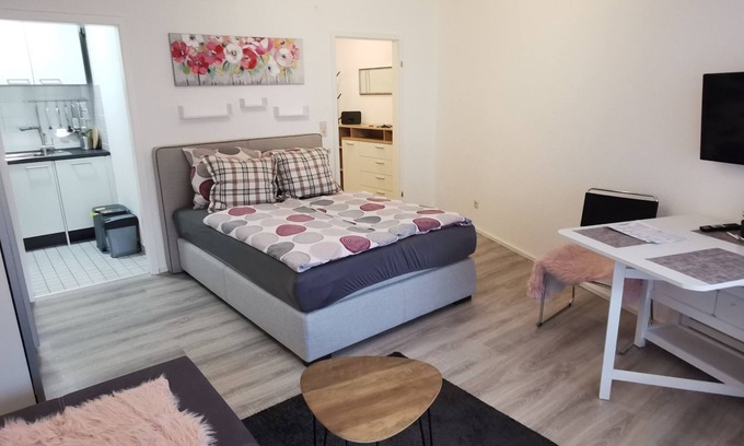 Schnetzenhausen Apartment | Vacation apartment/apartment for 3 guests with 30m² in Friedrichshafen (244777)