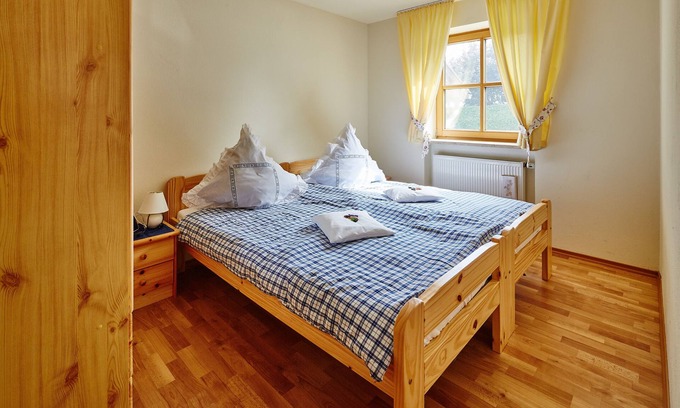 Unterneukirchen Apartment | Vacation apartment Morgenrot, 37 sqm, 1 separate bedroom