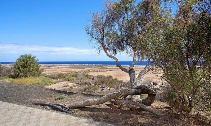 Parque Holandes Apartment | Vacation Apartment 'Fuerte Sun and Relax' with Private Terrace and Shared Garden
